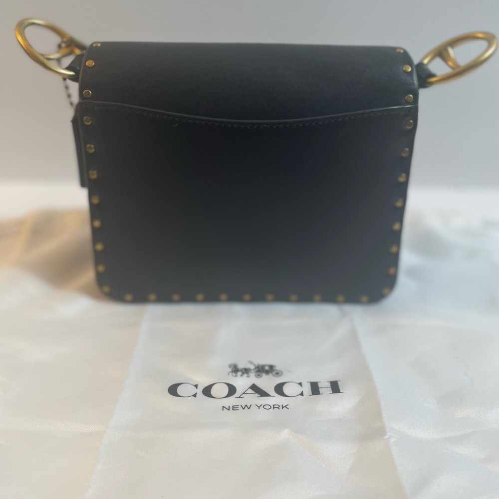 Crossbody Coach - Picture 11 of 16